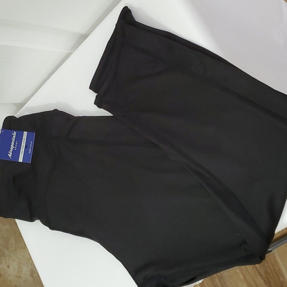 NWT AEROPOSTALE HIGHRISE SPORT CAPRI - Picture 2 of 6